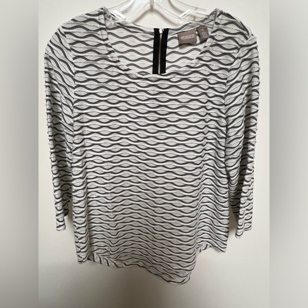 CHICO SIZE 1  BLACK  AND WHITE 3/4 LENGTH SLEEVES TOP WITH SILVER THREADING